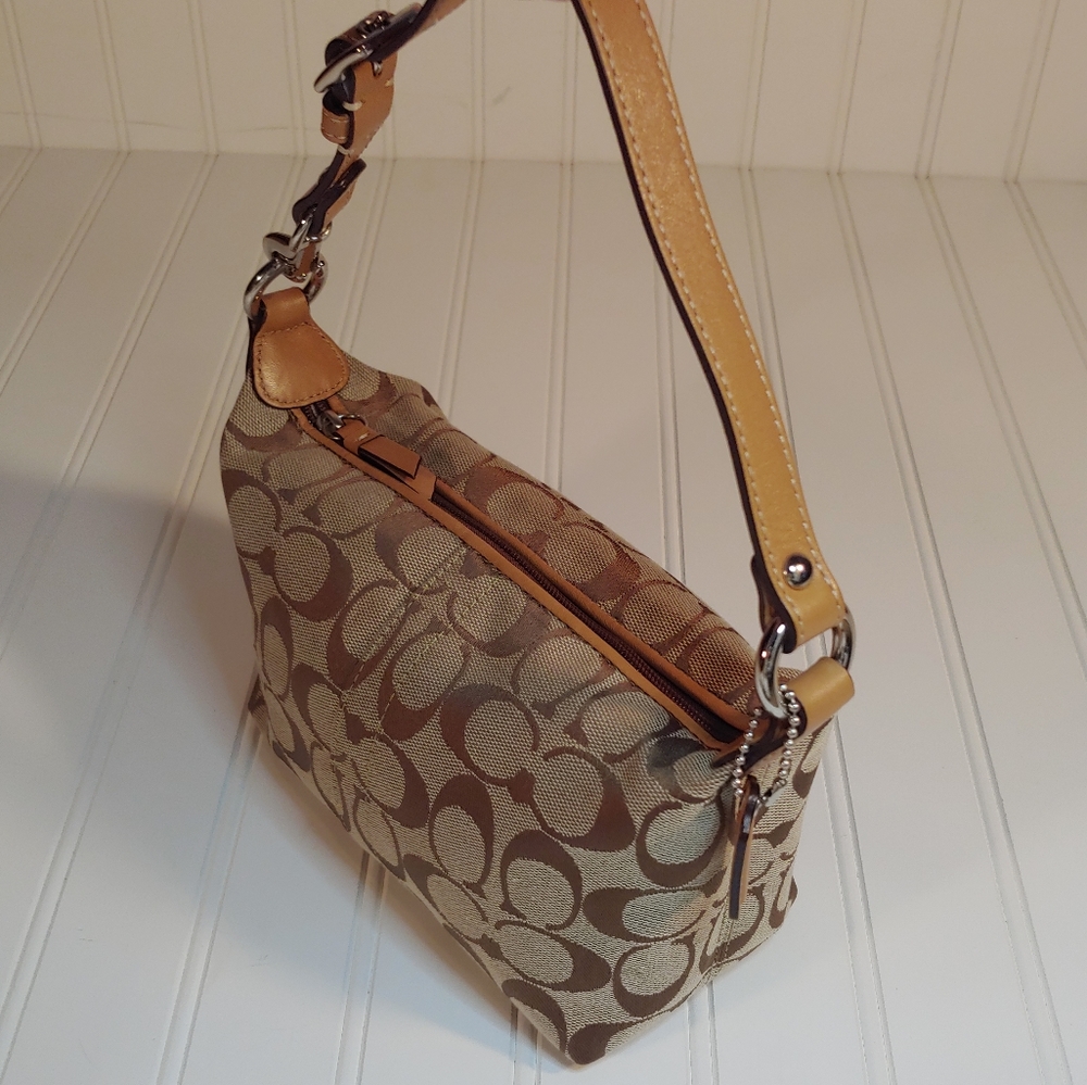 Coach Signature Khaki Small Purse - Picture 14 of 14